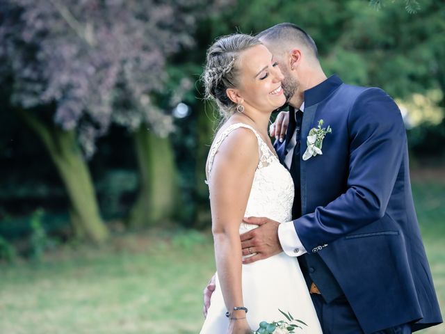 Le mariage de Alexandre et Laura à Montreuil, Seine-Saint-Denis 159