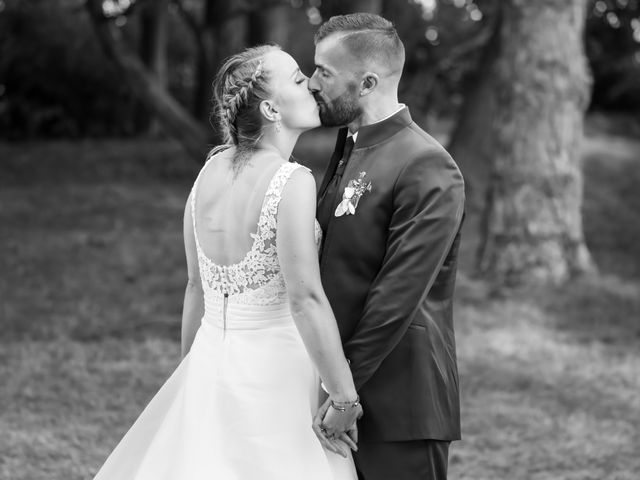 Le mariage de Alexandre et Laura à Montreuil, Seine-Saint-Denis 163