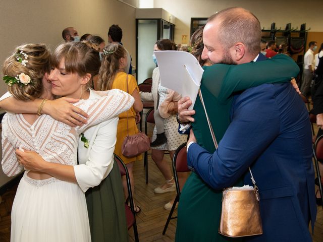 Le mariage de Valentin et Charlotte à Laguiole, Aveyron 15