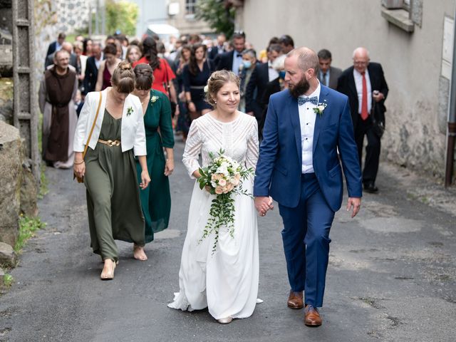 Le mariage de Valentin et Charlotte à Laguiole, Aveyron 18