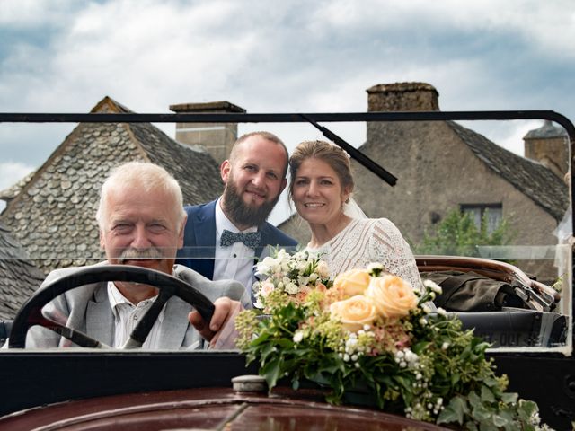 Le mariage de Valentin et Charlotte à Laguiole, Aveyron 37