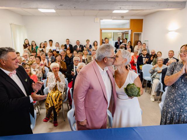 Le mariage de Franck et Isabelle à Vivonne, Vienne 24