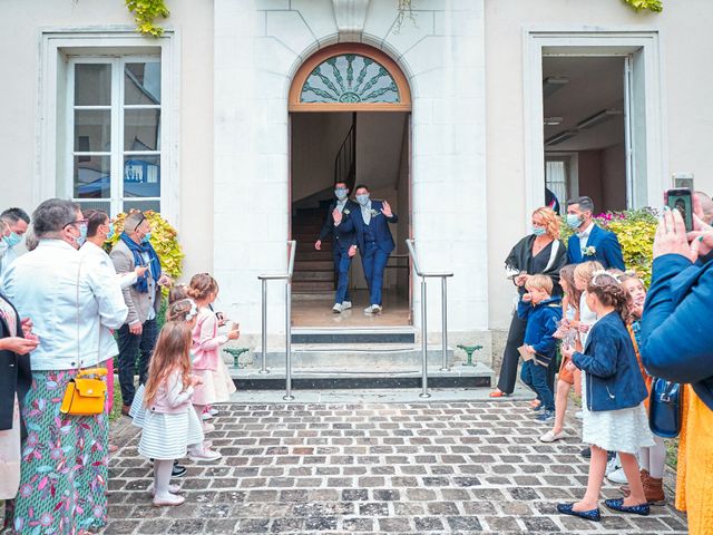 Le mariage de Geoffrey et Xavier à Pont-sur-Yonne, Yonne 29