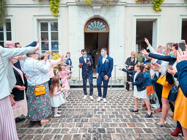 Le mariage de Geoffrey et Xavier à Pont-sur-Yonne, Yonne 30