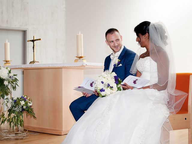 Le mariage de Antony et Sophie à Saint-Pierre-du-Perray, Essonne 47