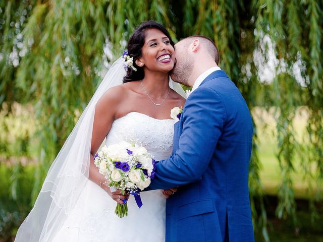 Le mariage de Antony et Sophie à Saint-Pierre-du-Perray, Essonne 78