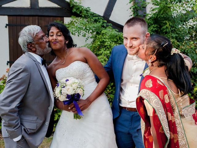 Le mariage de Antony et Sophie à Saint-Pierre-du-Perray, Essonne 85