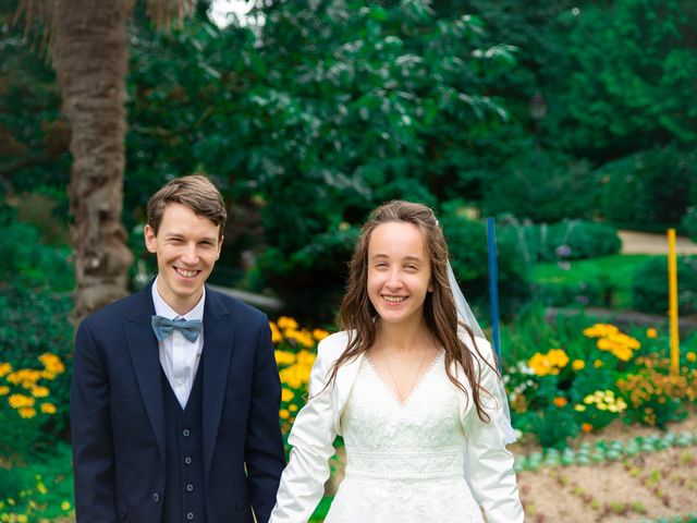 Le mariage de Olivier et Marie à Fontenay-le-Comte, Vendée 3