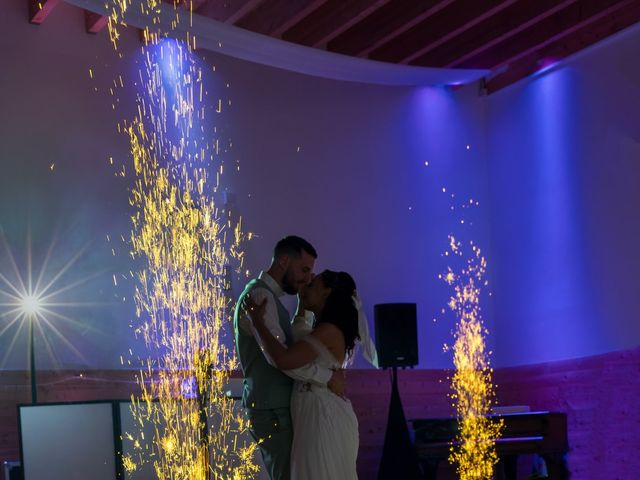 Le mariage de Félix et Elodie à Irai, Orne 71