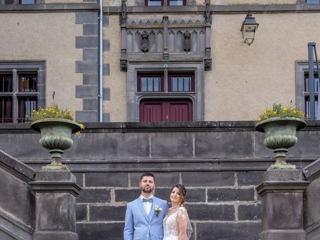 Le mariage de Bastien et Coralie à Miremont , Puy-de-Dôme 3