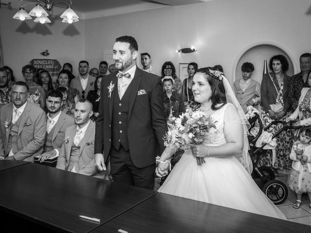 Le mariage de Romain et Manon à Méral, Mayenne 7
