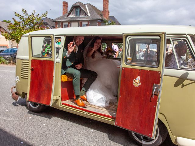 Le mariage de Romain et Manon à Méral, Mayenne 15