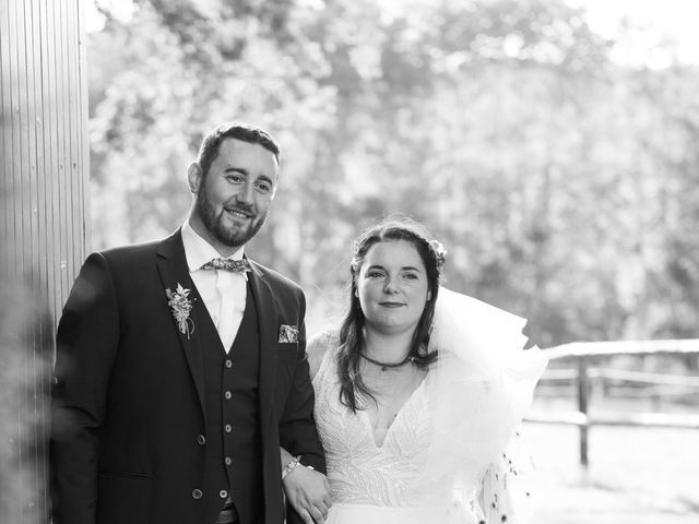 Le mariage de Romain et Manon à Méral, Mayenne 17