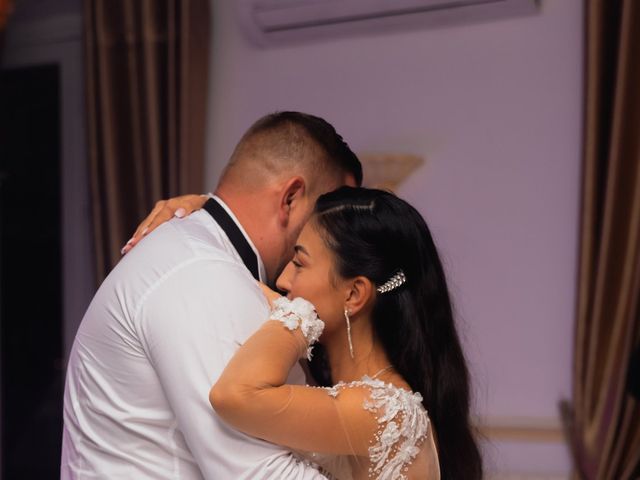 Le mariage de Lorenzo et Emilie à Le Coudray-Montceaux, Essonne 40