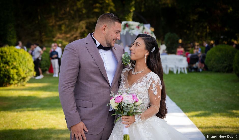 Le mariage de Lorenzo et Emilie à Le Coudray-Montceaux, Essonne