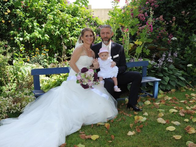 Le mariage de Eric et Sandrine à Bolleville, Seine-Maritime 1