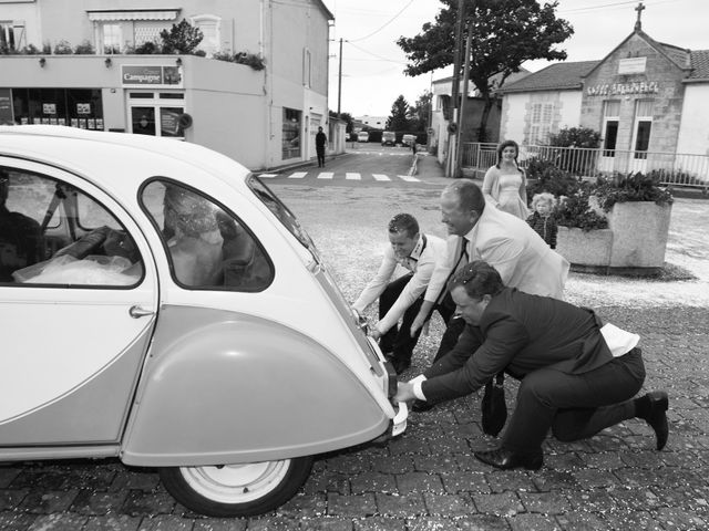 Le mariage de Thomas et Hélène à Montroy, Charente Maritime 35