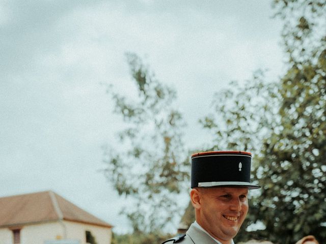 Le mariage de Gaël et Claire à Saint-Léon-sur-Vézère, Dordogne 5