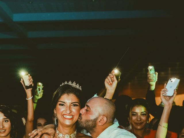 Le mariage de Malik et Amel à Lormont, Gironde 56