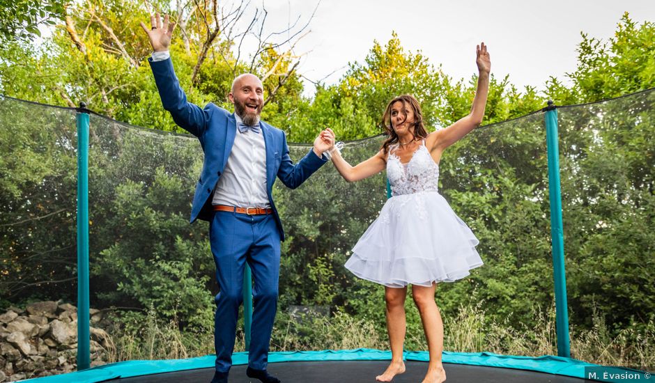 Le mariage de Fabien et Céline à Sainte-Cécile-les-Vignes, Vaucluse