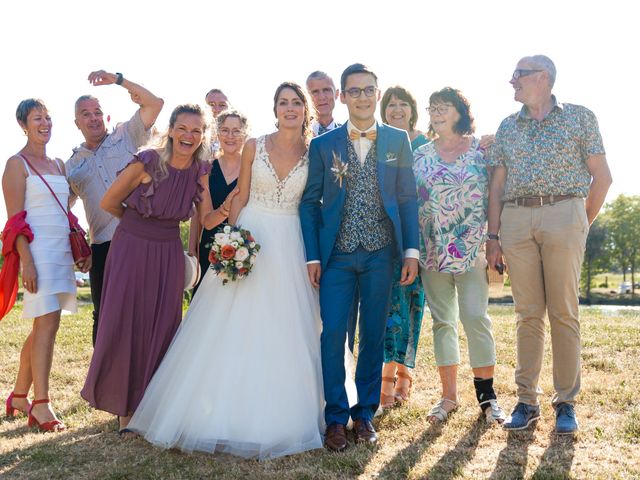 Le mariage de Maxime et Emilie à Saint-Julien, Rhône 97