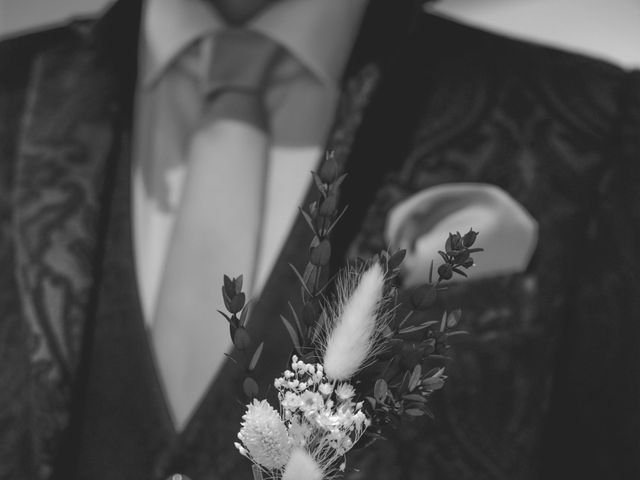 Le mariage de Julien et Sonja à Saint-Bonnet-le-Château, Loire 18