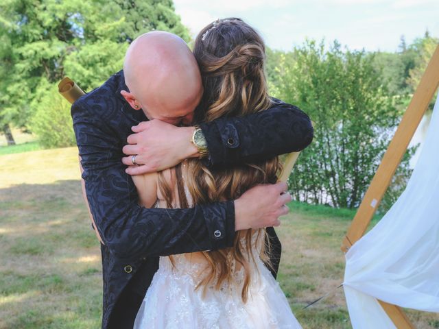 Le mariage de Julien et Sonja à Saint-Bonnet-le-Château, Loire 27