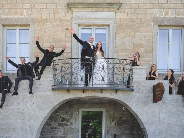 Le mariage de Julien et Sonja à Saint-Bonnet-le-Château, Loire 35