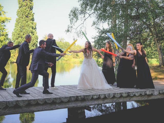 Le mariage de Julien et Sonja à Saint-Bonnet-le-Château, Loire 36