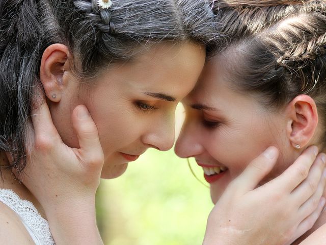 Le mariage de Lauren et Astrid à Saint-Aubin-des-Ormeaux, Vendée 2