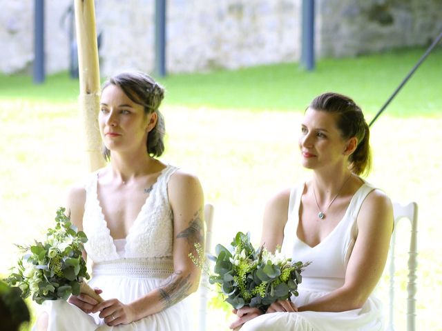 Le mariage de Lauren et Astrid à Saint-Aubin-des-Ormeaux, Vendée 10