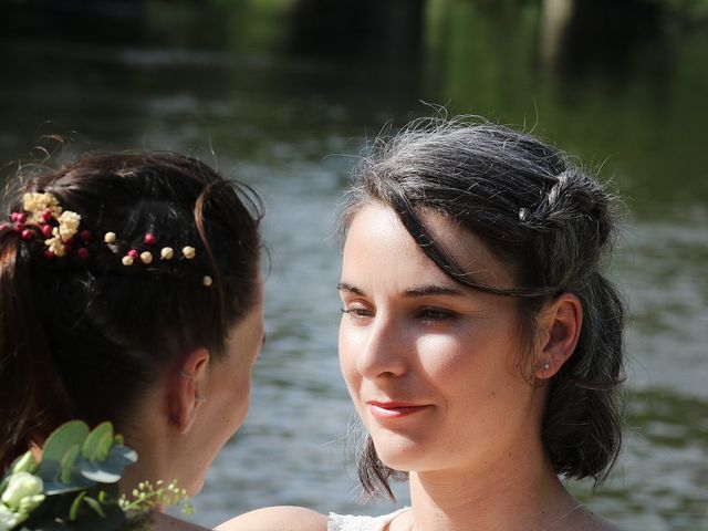 Le mariage de Lauren et Astrid à Saint-Aubin-des-Ormeaux, Vendée 15