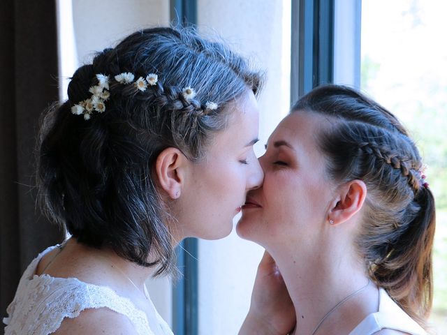 Le mariage de Lauren et Astrid à Saint-Aubin-des-Ormeaux, Vendée 24