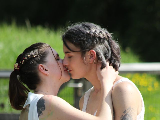 Le mariage de Lauren et Astrid à Saint-Aubin-des-Ormeaux, Vendée 38