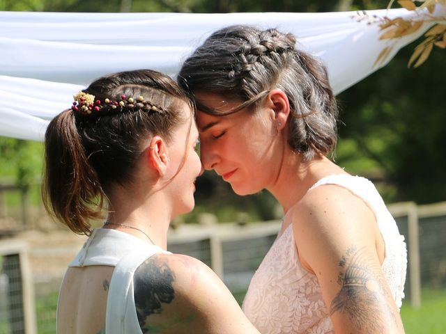 Le mariage de Lauren et Astrid à Saint-Aubin-des-Ormeaux, Vendée 64