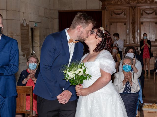 Le mariage de Anthony et Louise-Eugénie à Dole, Jura 7