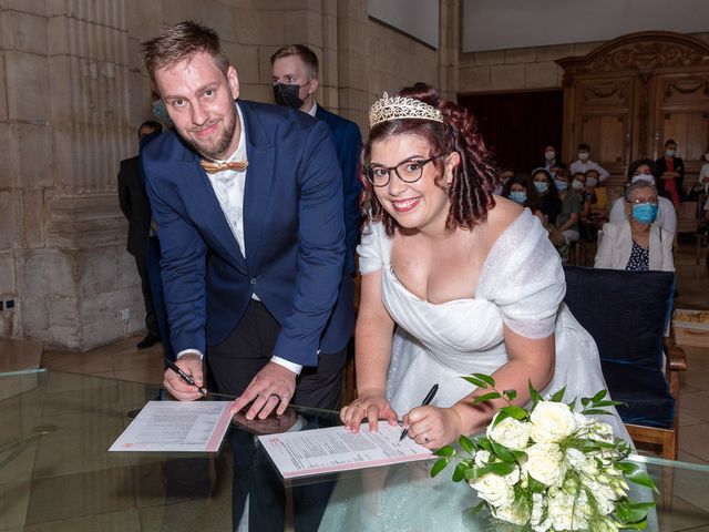 Le mariage de Anthony et Louise-Eugénie à Dole, Jura 8