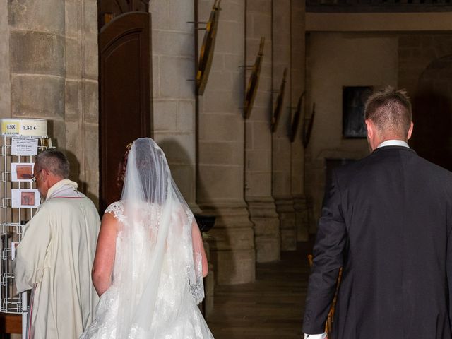 Le mariage de Anthony et Louise-Eugénie à Dole, Jura 31