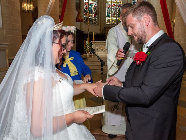 Le mariage de Anthony et Louise-Eugénie à Dole, Jura 34