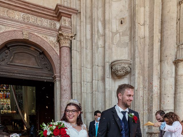 Le mariage de Anthony et Louise-Eugénie à Dole, Jura 37