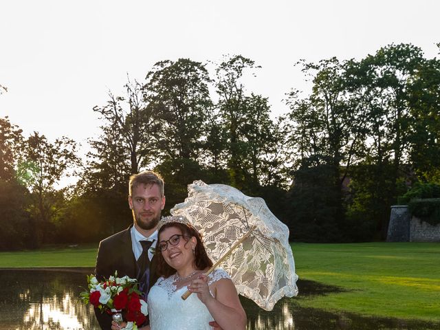 Le mariage de Anthony et Louise-Eugénie à Dole, Jura 1