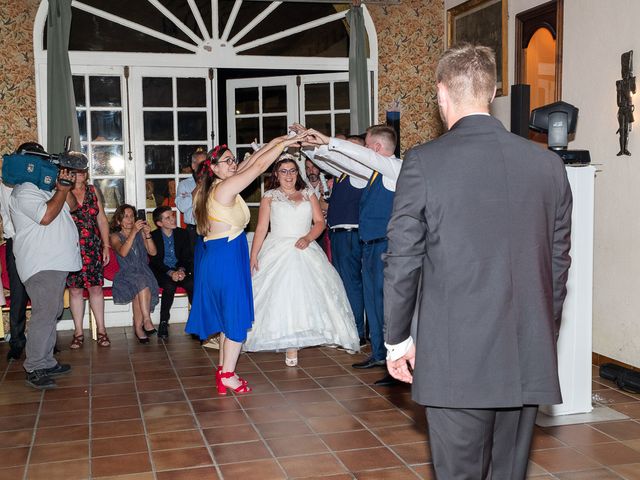 Le mariage de Anthony et Louise-Eugénie à Dole, Jura 57