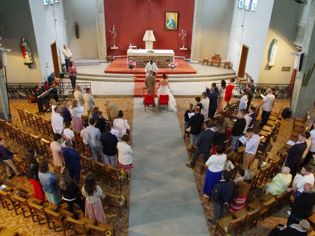 Le mariage de Jean-Pierre et Olivia à May-sur-Orne, Calvados 17