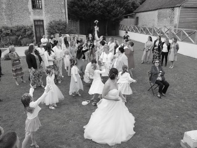 Le mariage de Jean-Pierre et Olivia à May-sur-Orne, Calvados 20