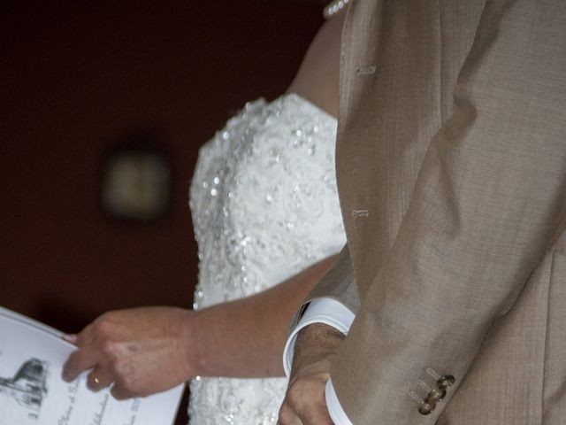 Le mariage de Jean-Pierre et Olivia à May-sur-Orne, Calvados 26