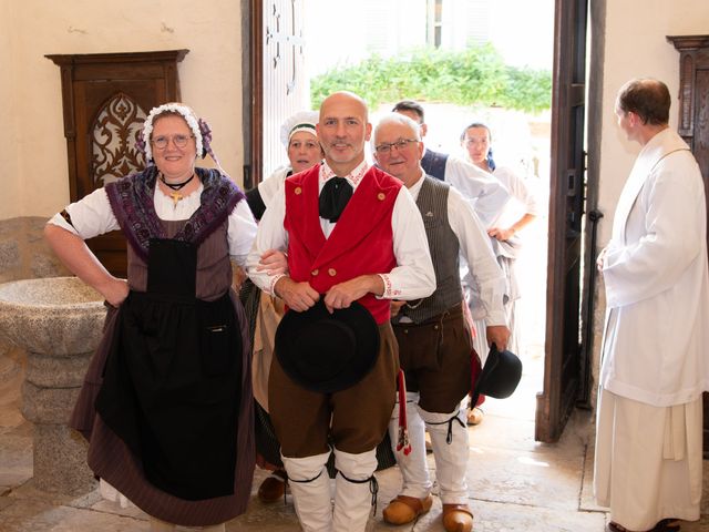 Le mariage de Maxime et Marie Paule à Espeyrac, Aveyron 17