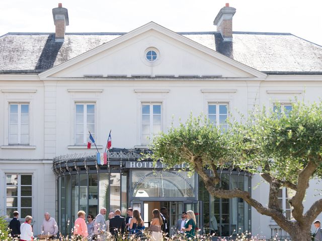 Le mariage de Théo et Laureen à Marolles-en-Brie, Seine-et-Marne 24