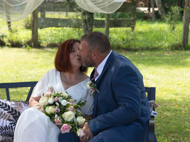 Le mariage de Hervé et Marie-Laure à Lomont-sur-Crête, Doubs 31