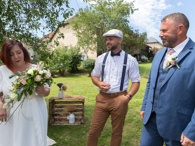 Le mariage de Hervé et Marie-Laure à Lomont-sur-Crête, Doubs 33