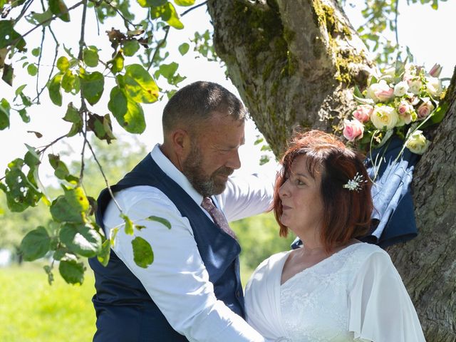 Le mariage de Hervé et Marie-Laure à Lomont-sur-Crête, Doubs 55